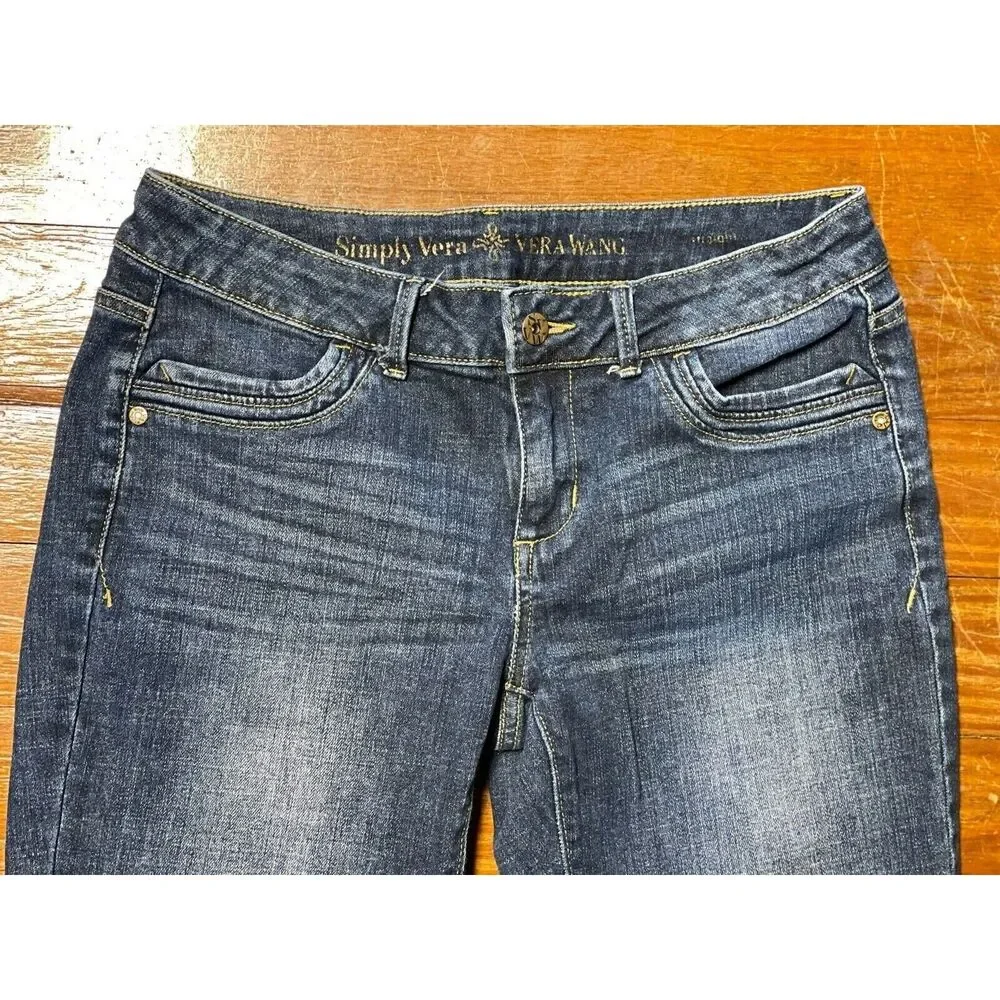 Simply Vera Vera Wang Straight Leg Jeans Size 6 Denim Logo Pockets Medium Wash